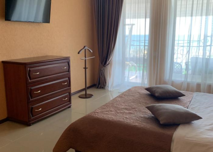 Summer Hotel