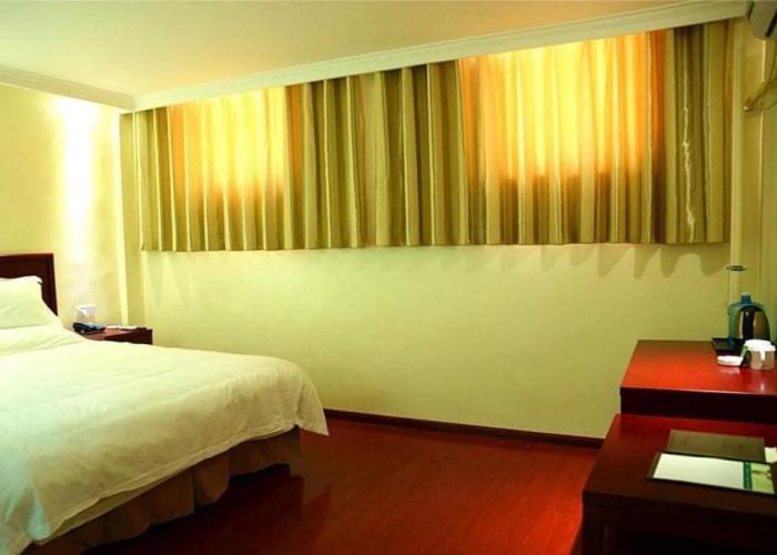 GreenTree Inn Heze Development Zone Guangzhou Road Yuehua Express Hotel