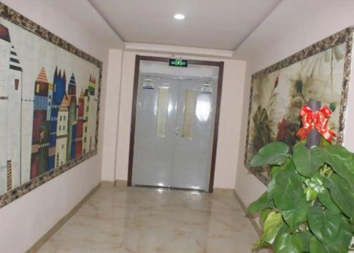Jiayi Hotel (Heze Dingtao Bus Station)