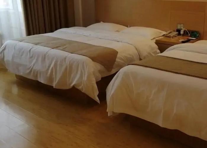 GreenTree Inn (Shanxian Huxi South Road store)