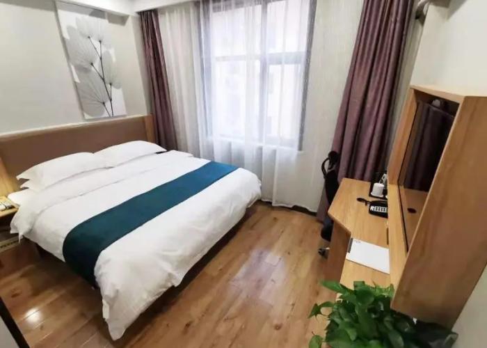 GreenTree Inn Express Shandong Dezhou Lingcheng District Fuxing Street Bus Station.