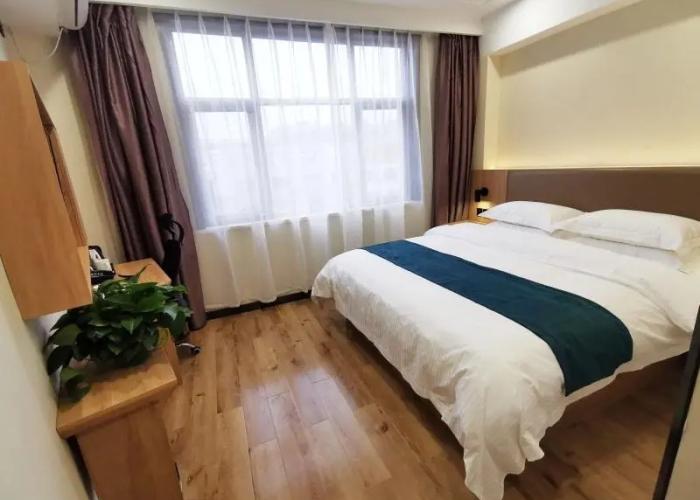 GreenTree Inn Express Shandong Dezhou Lingcheng District Fuxing Street Bus Station.