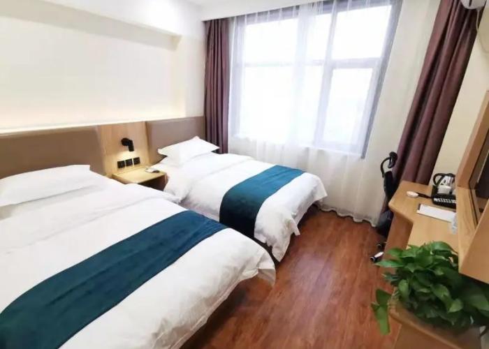 GreenTree Inn Express Shandong Dezhou Lingcheng District Fuxing Street Bus Station.