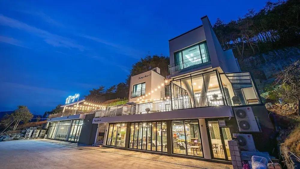 Chungnam Cheongyang Kongmaea Poolvilla