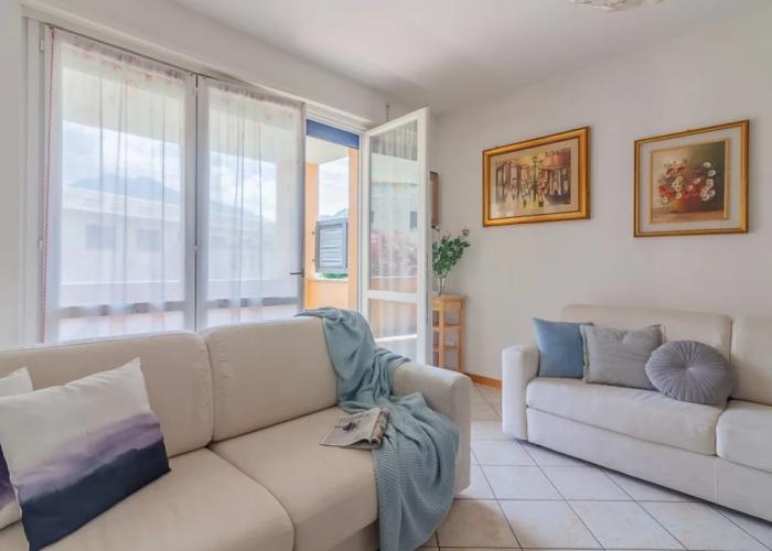 Sunflowers Home in Mandello del Lario