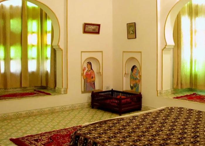 Bijay Niwas Palace 14 Kms from Rampura Agucha