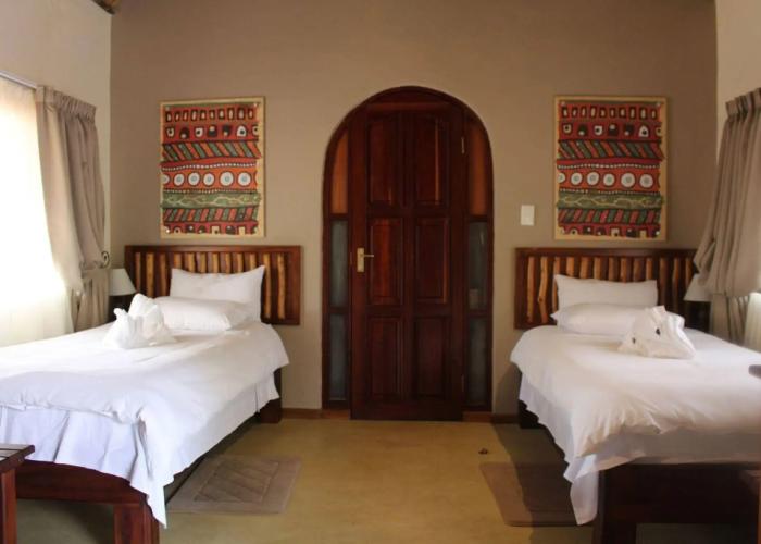 Hobatere Lodge