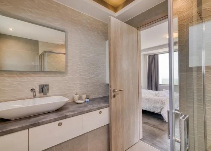 Serenity Suites Sea View 2