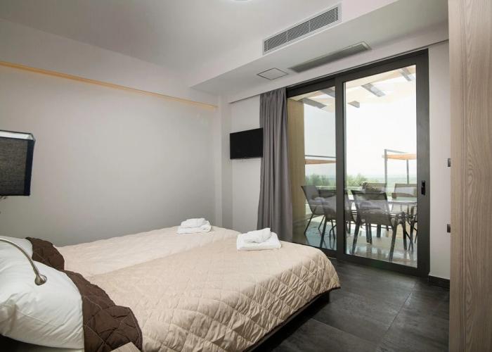 Serenity Suites Sea View 4