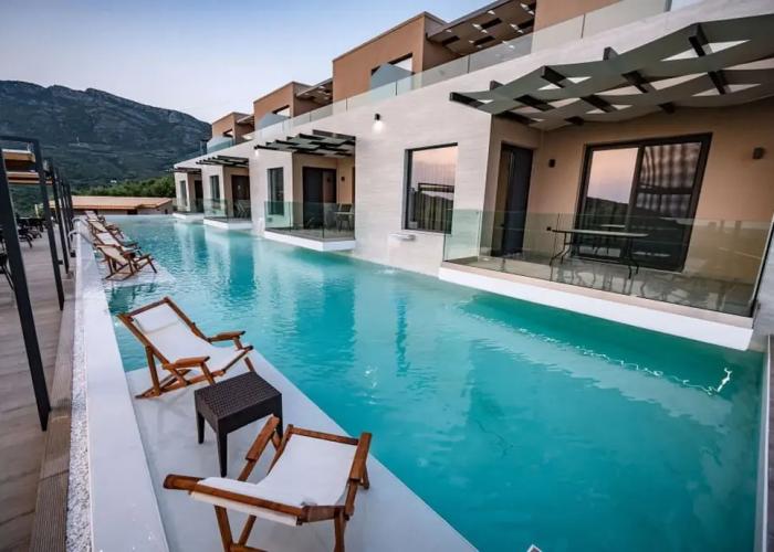 Serenity Suites Sea View 3