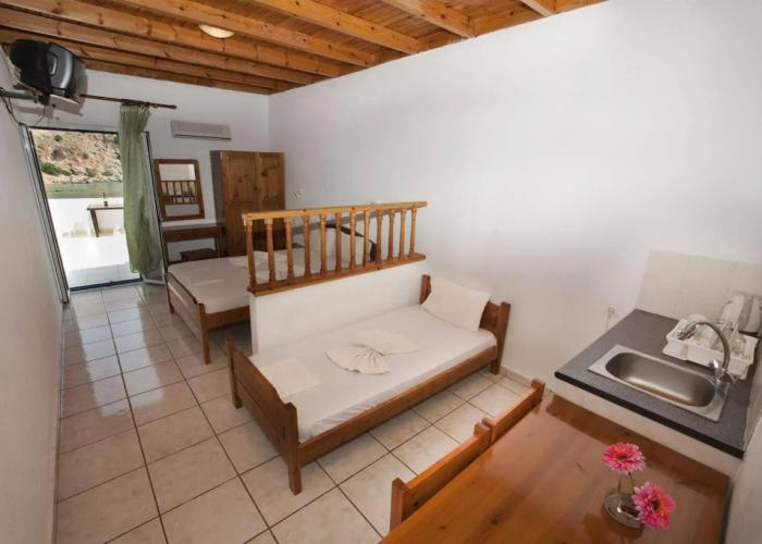 Madares Hotel