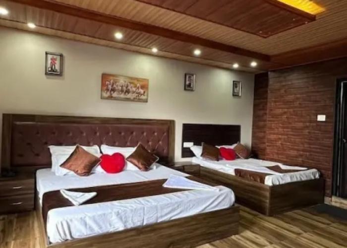 Traditional Hotel And Restaurant