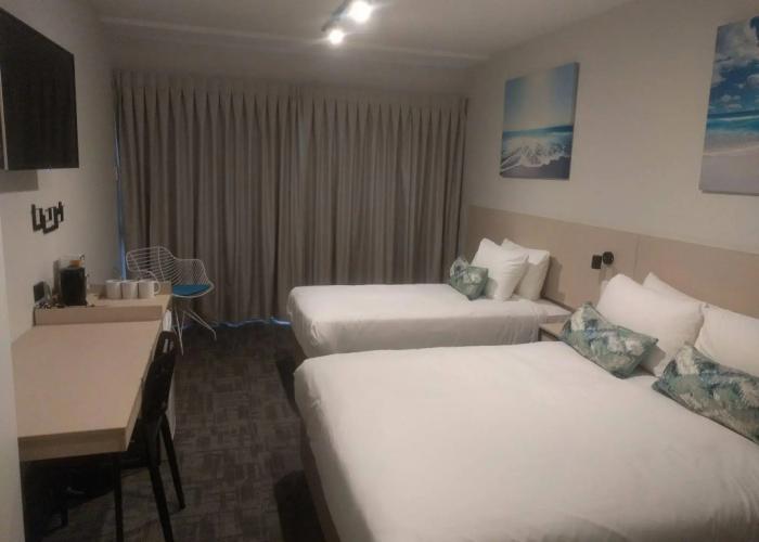 Nightcap at Kawana Waters Hotel