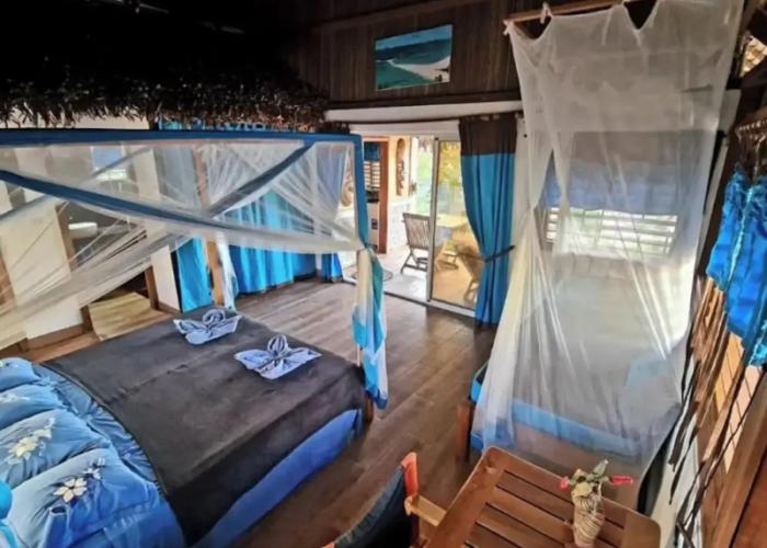 Coconut Lodge