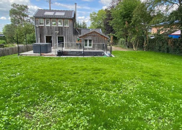 Spacious Chalet in Jalhay with Hot Tub