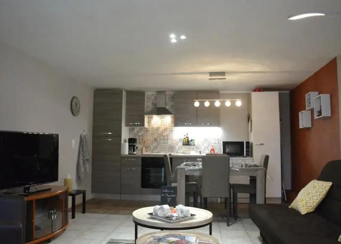 Comfortable Apartment With Terrace