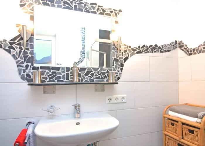 Apartment With Private Garden in Brachthausen