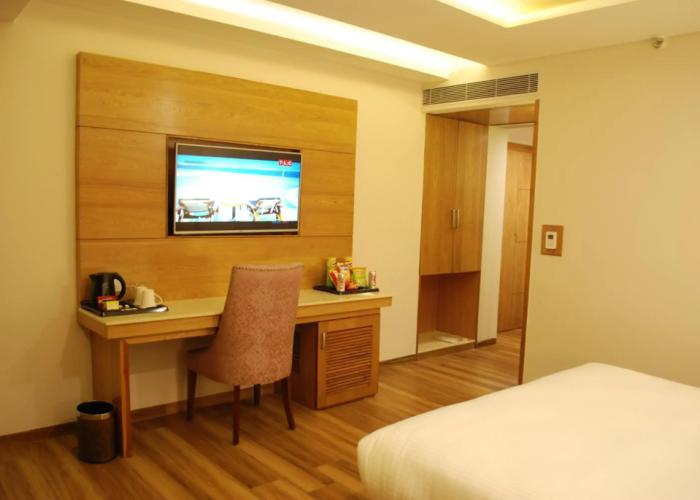 Glades Hotel