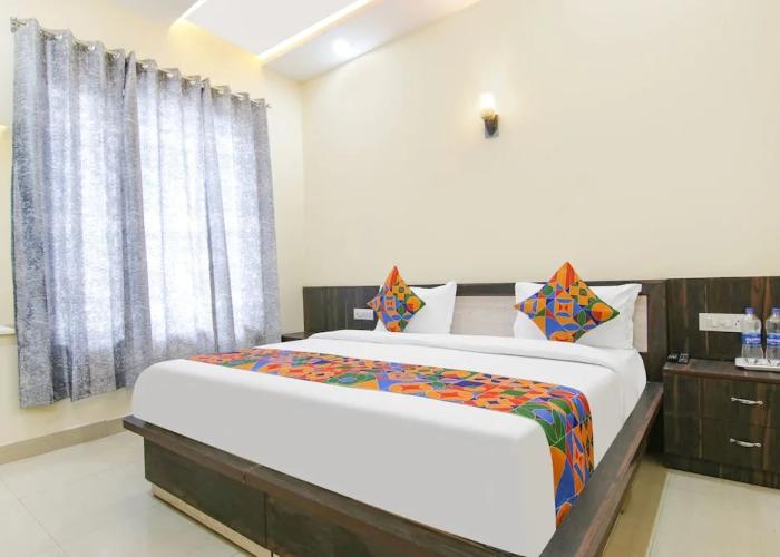 Fabhotel Moon Trip