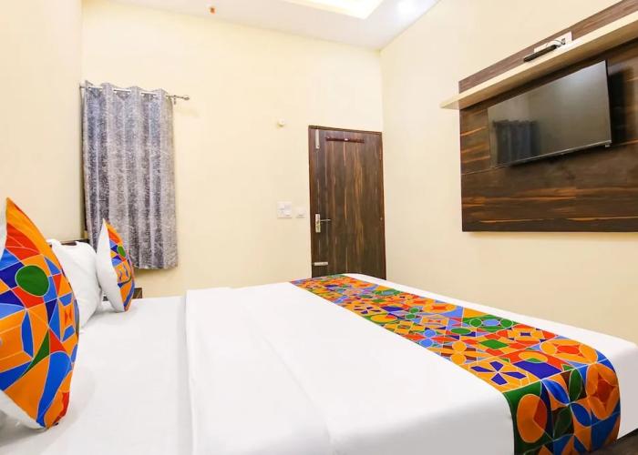Fabhotel Moon Trip