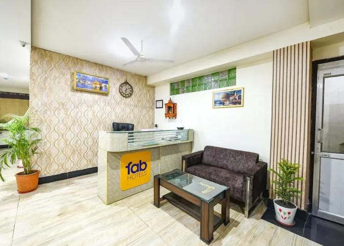 Fabhotel Ess Pee Grand