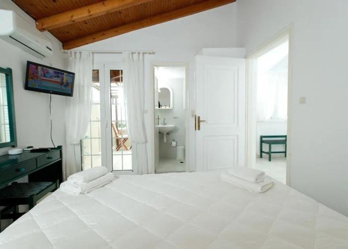 Kontogoni Rooms