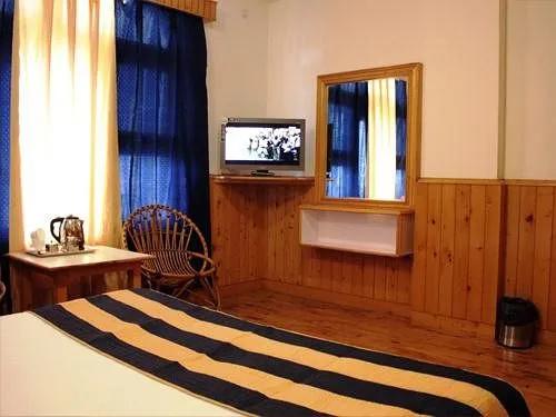 Hotel Rishi Palace