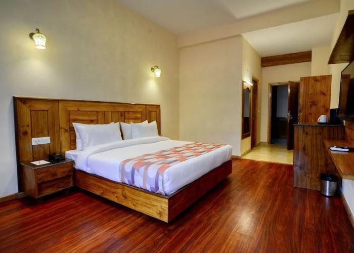Clarks Inn Suites Manali