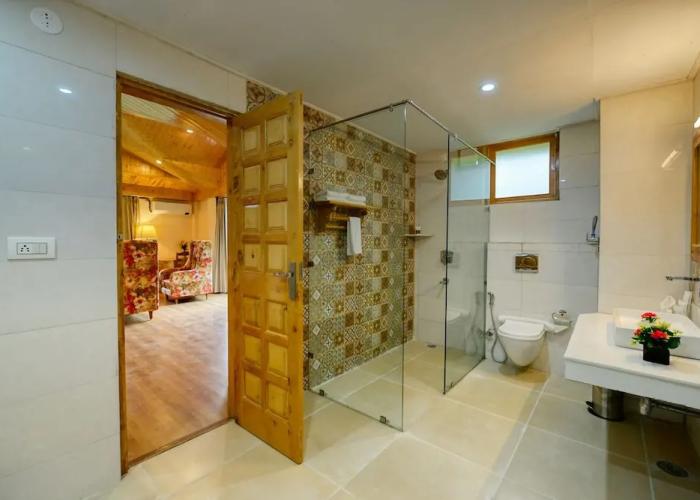 Clarks Inn Suites Manali