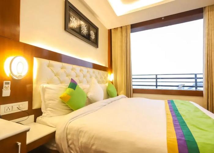 Lavish Inn