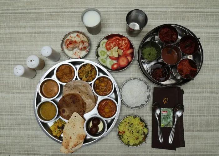 Gujarat Bhavan Hotel