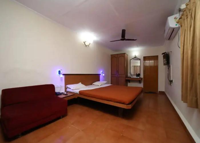 Gujarat Bhavan Hotel