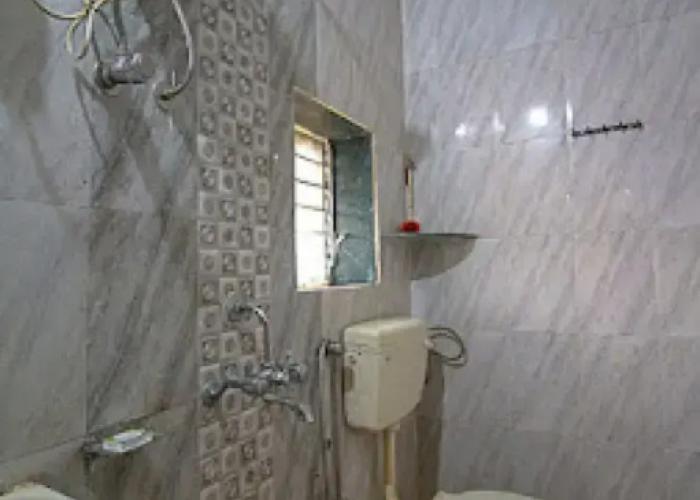 Smita Baug