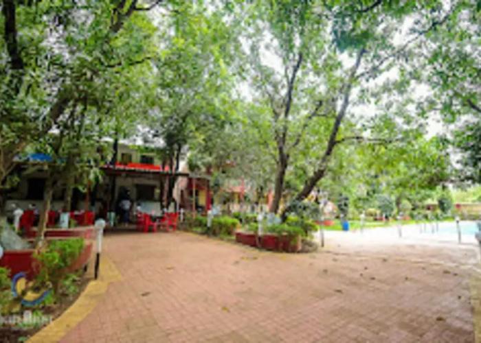 Smita Baug