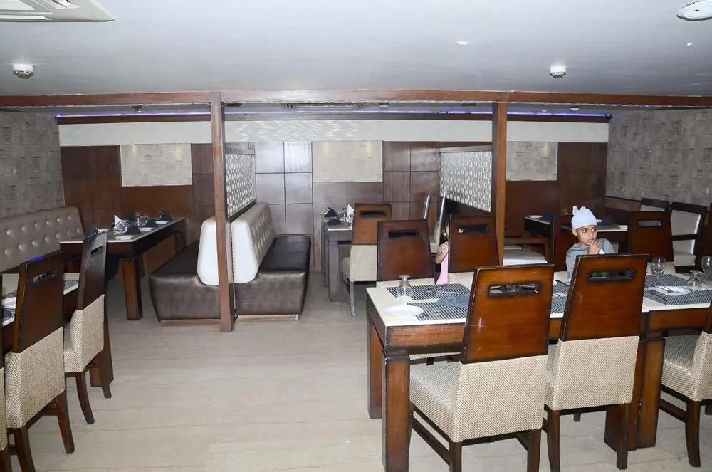 фото Hotel Opulence