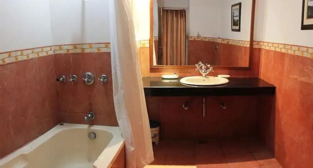 фото Hotel Opulence