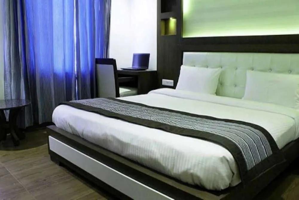 фото Hotel Opulence