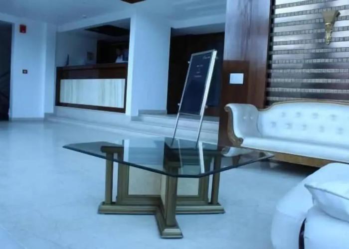 Hotel Opulence