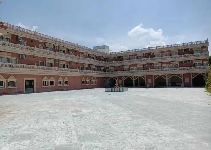 Hotel Rajwada Palace