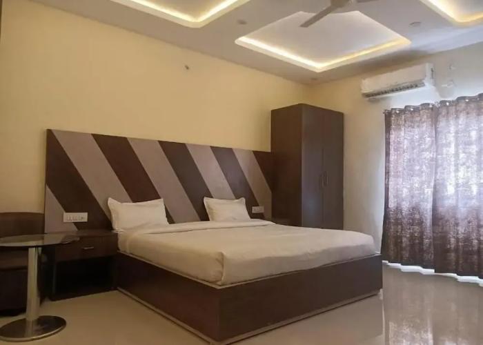 Hotel Rajwada Palace