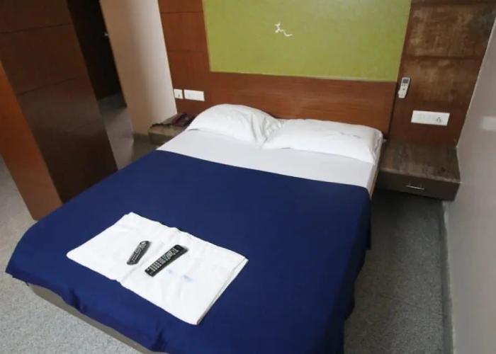 Hotel V Inn