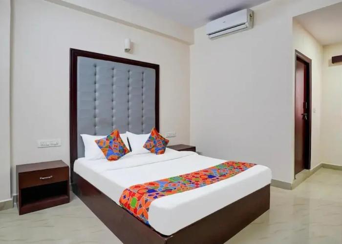 Leo Grand Hotel