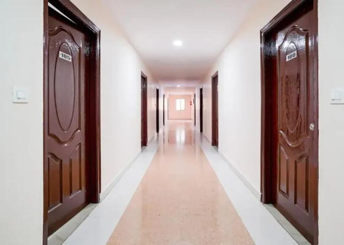 Leo Grand Hotel