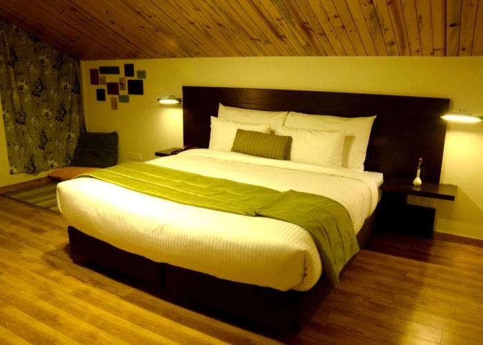 WoodSmoke resort & Spa