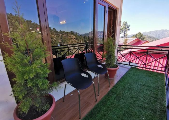 Maple Resort Chail