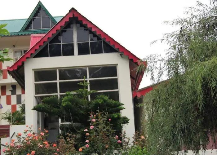 Maple Resort Chail