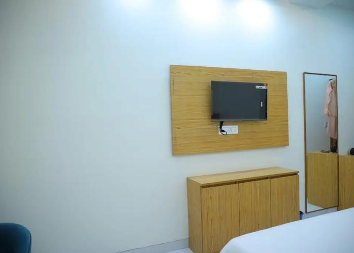 Hotel Shri Radha Orchid