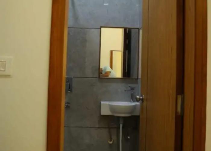 Hotel Shri Radha Orchid