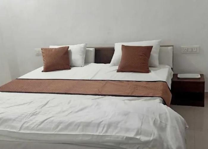 Brajdham Hotel Barsana