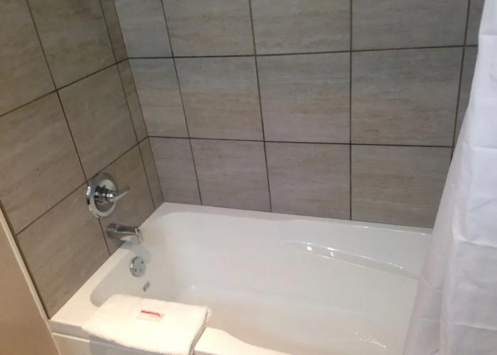 Days Inn By Wyndham Sylvan Lake
